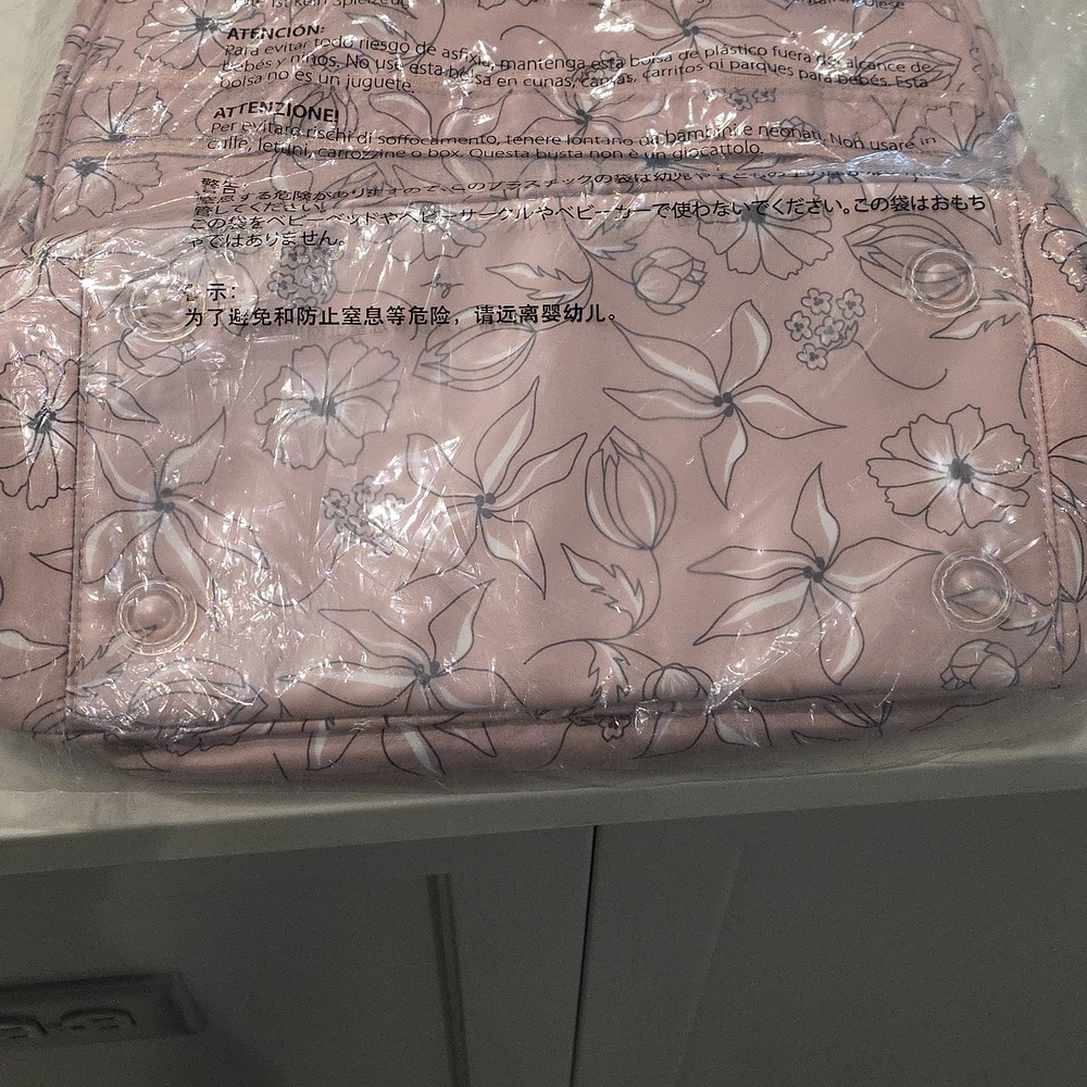 Lug Puddle Jumper LE in Sketch Floral Blush Nwt Still In Plastic - Picture 5 of 5